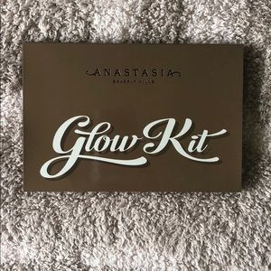 Anastasia Beverly Hills Glow Kit